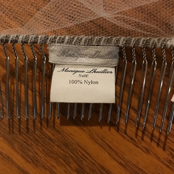 Monique Lhuillier Cathedral length veil - Picture 7 of 8